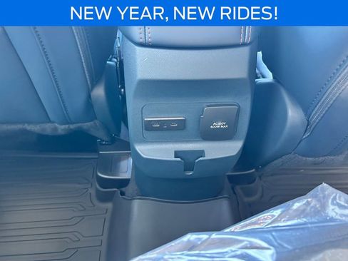 New 2025 Ford Maverick Lariat AWD/4WD image 16