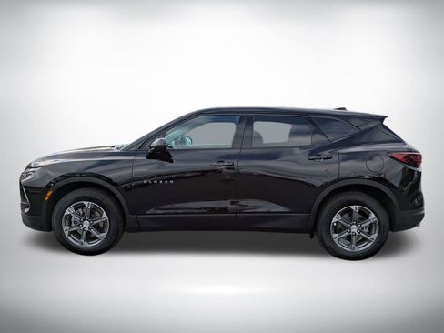 Used 2025 Chevrolet Blazer LT FWD image 7