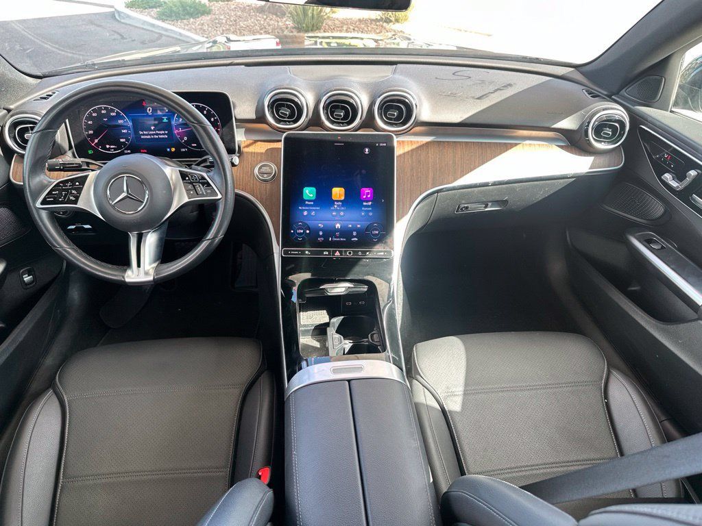 Used 2025 Mercedes-Benz C 300 4MATIC Sedan image 4