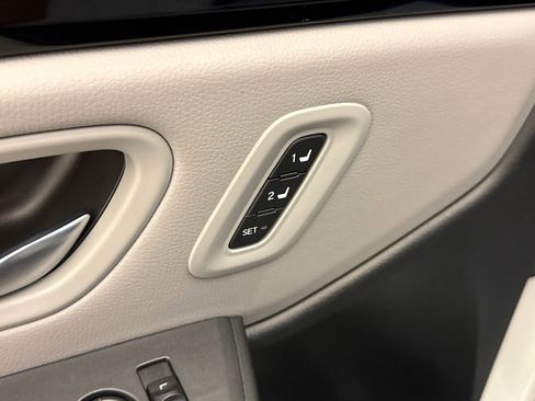 Certified 2025 Honda Pilot EX-L image 21