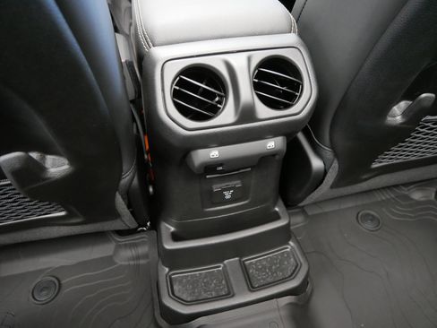 New 2025 Jeep Wrangler Unlimited Rubicon 392 image 19