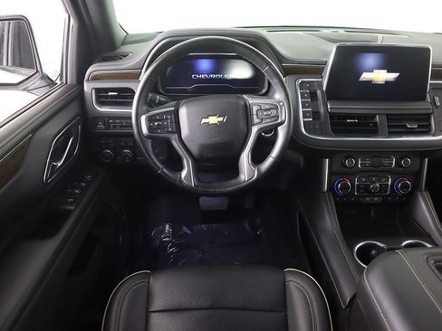 Used 2023 Chevrolet Suburban Premier image 37