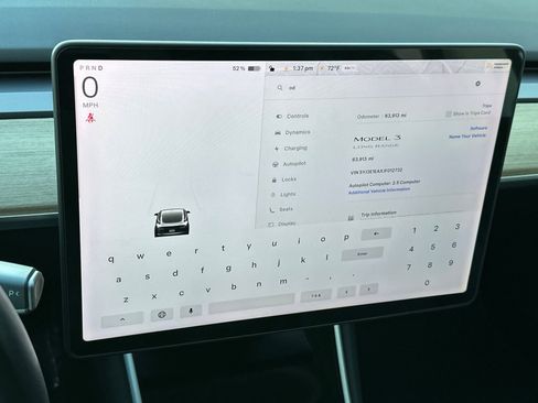 Used 2018 Tesla Model 3 Long Range image 27