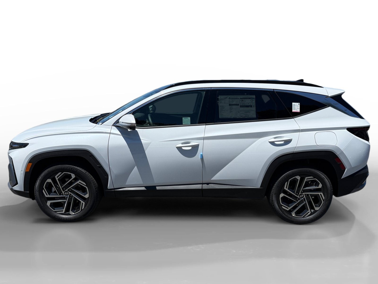 New 2026 Hyundai Tucson Limited AWD/4WD image 2