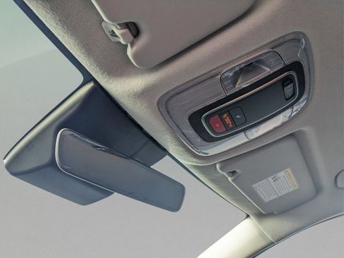 Used 2025 Hyundai Kona SEL image 32