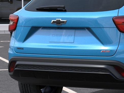 New 2026 Chevrolet Trax RS w/ Sunroof Package FWD image 14