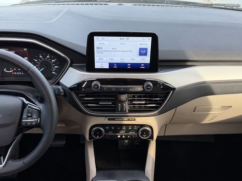 Used 2022 Ford Escape SEL FWD image 14