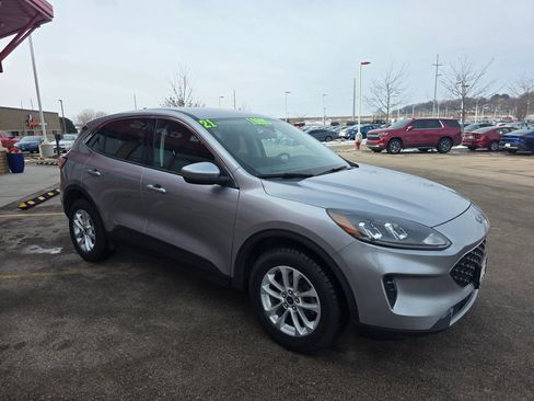 Used 2021 Ford Escape SE w/ Cold Weather Package image 3