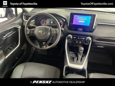 Used 2024 Toyota RAV4 XLE FWD image 5