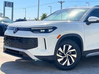 New 2025 Volkswagen Tiguan S video 2