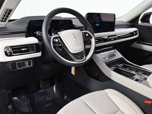 New 2026 Lincoln Aviator AWD w/ Jet Appearance Package image 12
