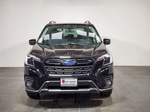 Used 2022 Subaru Forester Premium image 3