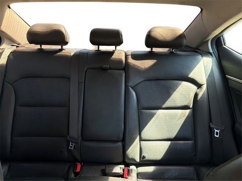 Used 2017 Hyundai Elantra Limited w/ Limited Tech Package 08 image 16