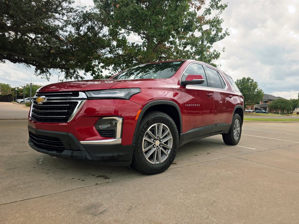 Used 2023 Chevrolet Traverse LT FWD image 6