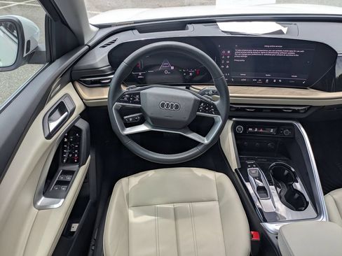 Used 2025 Audi Q5 Premium w/ Premium Plus AWD/4WD image 22