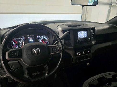 Used 2024 RAM 2500 Tradesman w/ Chrome Appearance Group AWD/4WD image 13