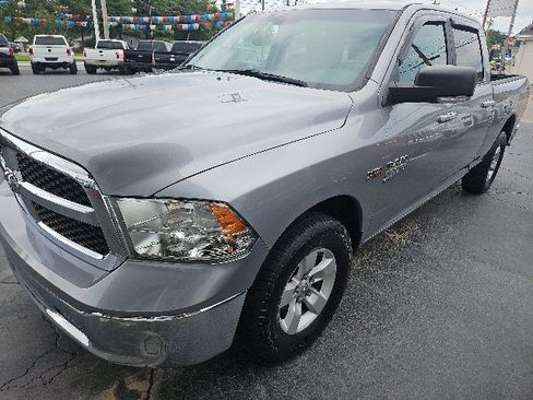 Used 2020 RAM 1500 Classic SLT w/ Luxury Group RWD image 5