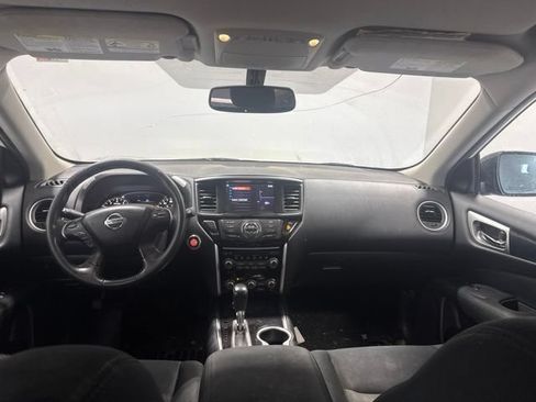 Used 2017 Nissan Pathfinder SV FWD image 18