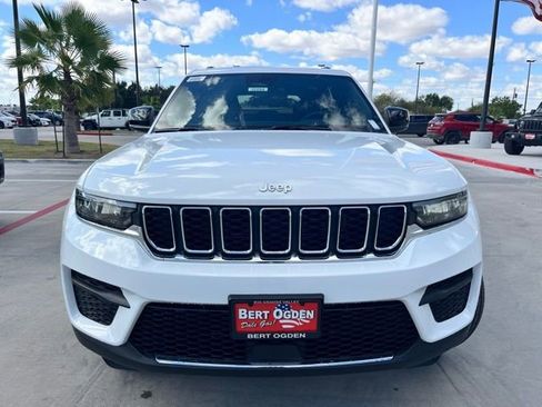 New 2025 Jeep Grand Cherokee Laredo X w/ Luxury Tech Group I image 2