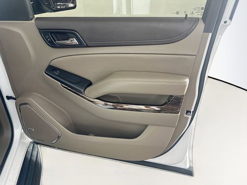 Used 2016 GMC Yukon SLT w/ Open Road Package AWD/4WD image 35