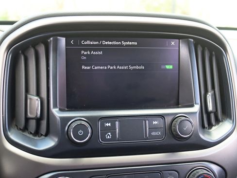 Used 2019 Chevrolet Colorado Z71 AWD/4WD image 25