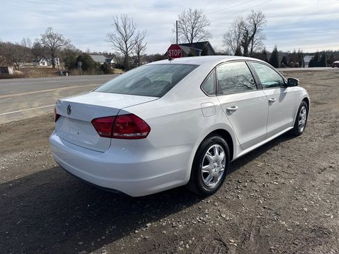 Used 2013 Volkswagen Passat 2.5 S image 6