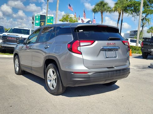 Used 2024 GMC Terrain SLE FWD image 7