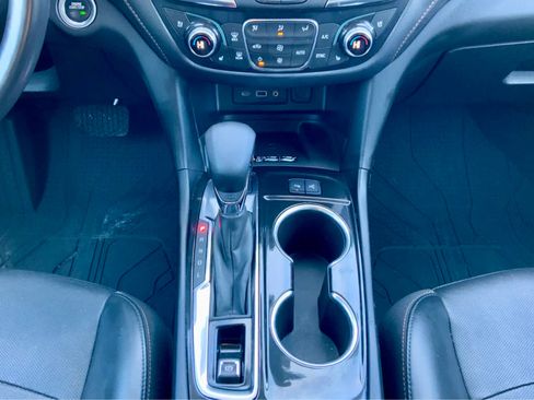 Used 2022 Chevrolet Equinox Premier image 42