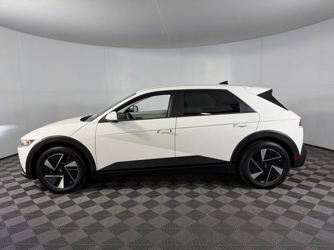 Used 2025 Hyundai Ioniq 5 SE RWD image 11