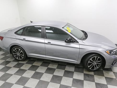 Certified 2023 Volkswagen Jetta Sport image 6