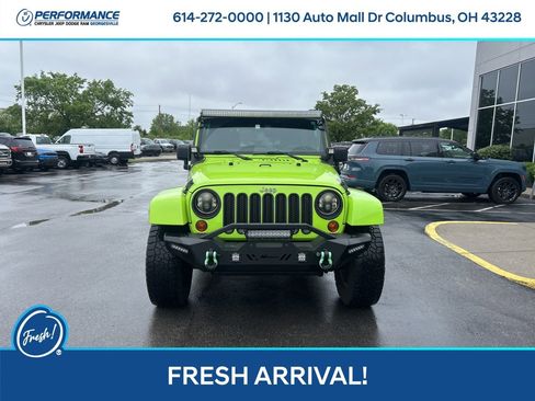 Used 2013 Jeep Wrangler Unlimited Sahara w/ Connectivity Group AWD/4WD image 9