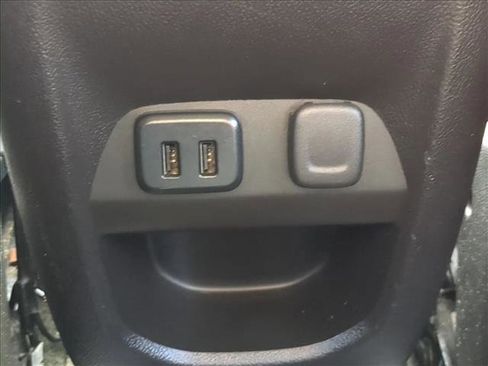 Used 2016 Chevrolet Colorado LT image 19