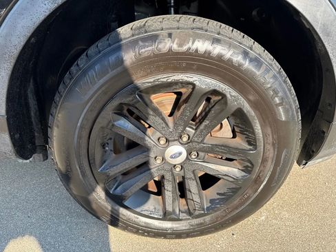 Used 2015 Ford Explorer FWD image 10