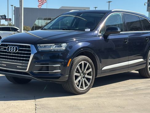Used 2017 Audi Q7 3.0T Prestige w/ Prestige Package image 3
