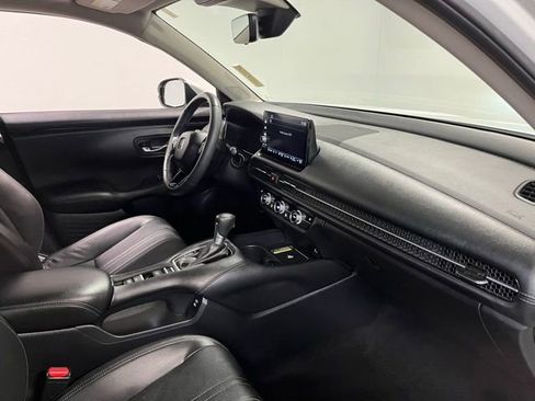 Used 2024 Honda HR-V EX-L image 11