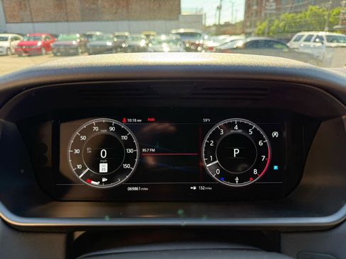 Used 2019 Land Rover Discovery HSE AWD/4WD image 15