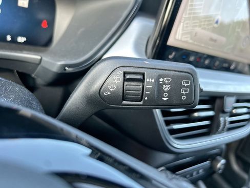 Used 2023 Ford Escape Platinum AWD/4WD image 20