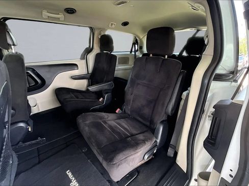 Used 2014 Dodge Grand Caravan SXT FWD image 18