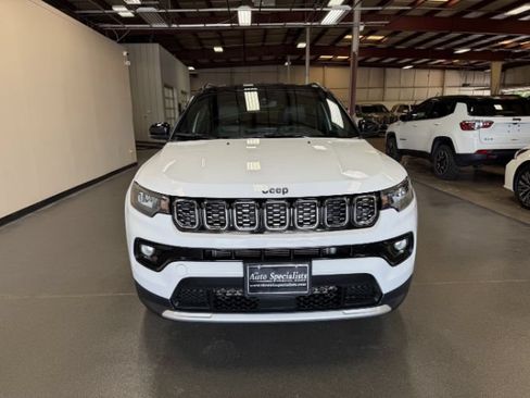 Used 2025 Jeep Compass Limited AWD/4WD image 7