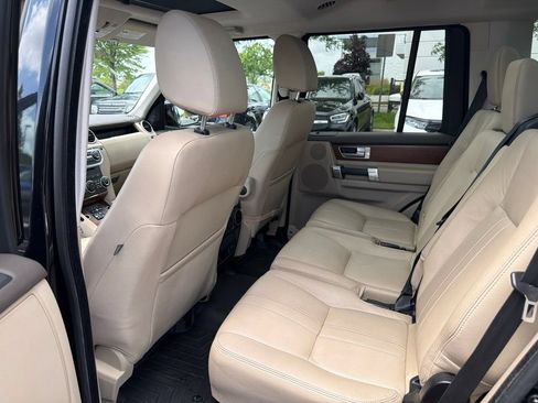 Used 2016 Land Rover LR4 HSE AWD/4WD image 9