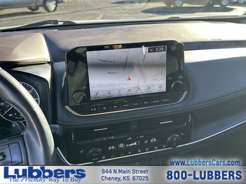 Used 2021 Nissan Rogue SL w/ Premium Package image 18