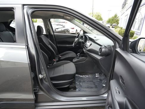 Used 2023 Nissan Kicks S FWD image 27