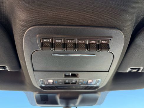 Used 2023 Ford F350 Platinum w/ Tremor Off-Road Package AWD/4WD image 28