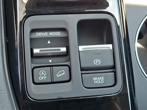 Certified 2025 Honda Pilot EX-L image 28