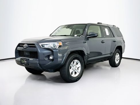Used 2024 Toyota 4Runner SR5 image 3