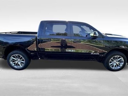 Used 2023 RAM 1500 Laramie AWD/4WD image 10