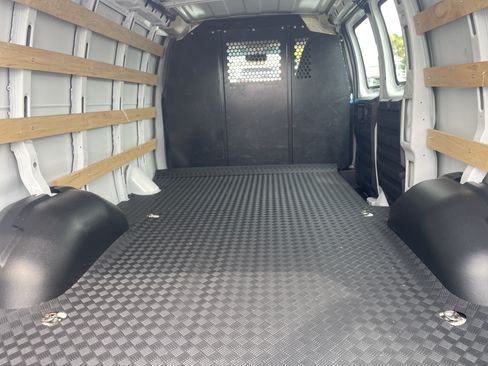 Used 2025 Chevrolet Express 2500 w/ Driver Convenience Package RWD image 26