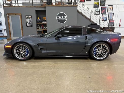Used 2009 Chevrolet Corvette ZR1 w/ Preferred Equipment Group RWD image 15