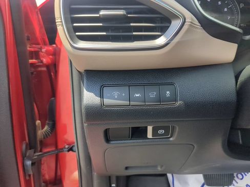 Used 2023 Hyundai Santa Fe SEL FWD image 15