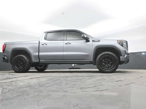 Used 2025 GMC Sierra 1500 AT4 w/ AT4 Premium Package AWD/4WD image 30